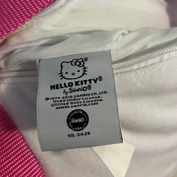 Hello Kitty Plush Polka-Dot Backpack - Picture 6 of 7